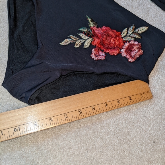 2 piece black bikini set w/ embroidered roses/flowers - Picture 13 of 15